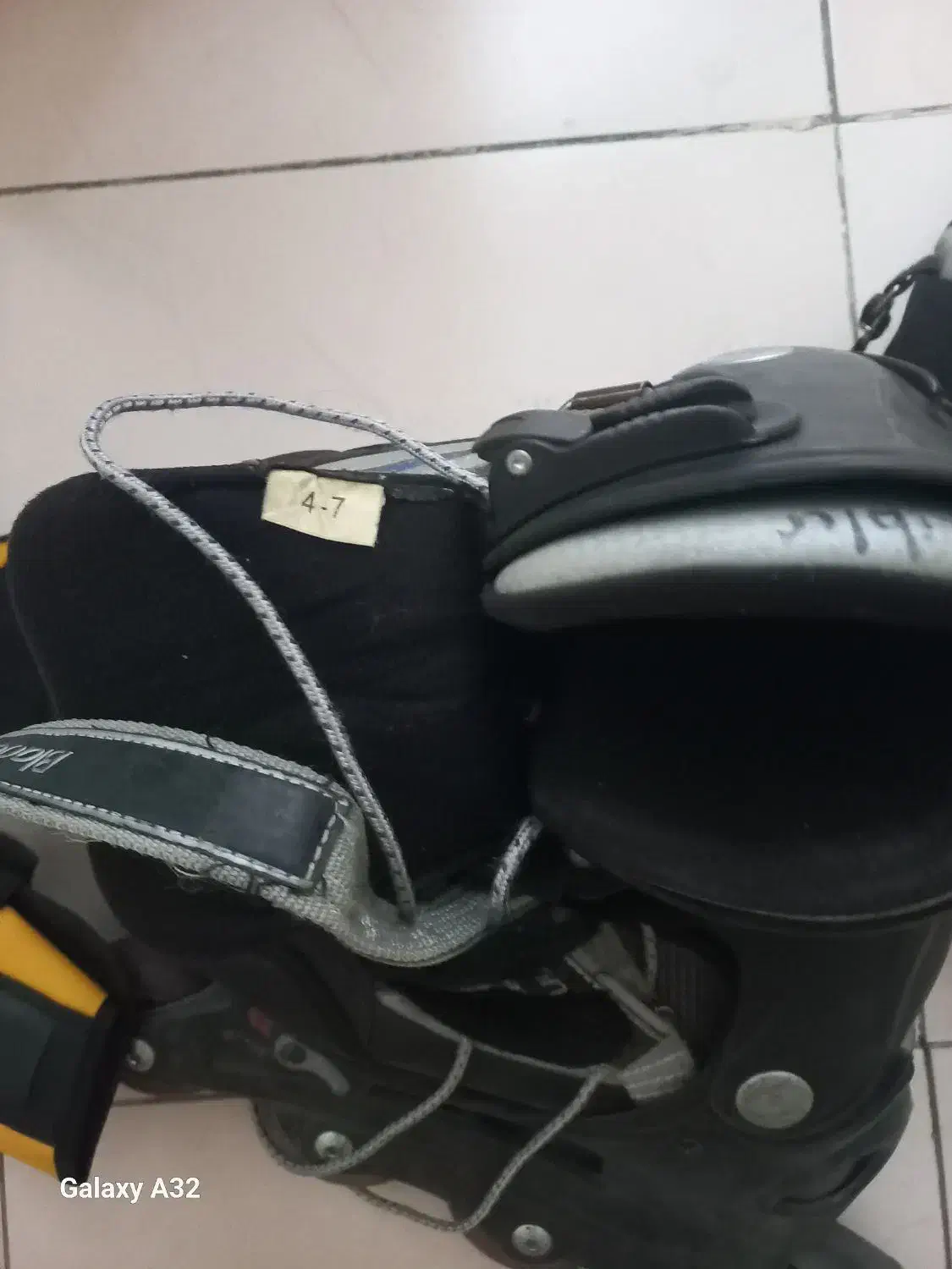 اسکیت کم کارکرد سالم سایز ۳۸|دوچرخه، اسکیت، اسکوتر|تهران, جنت‌آباد مرکزی|دیوار