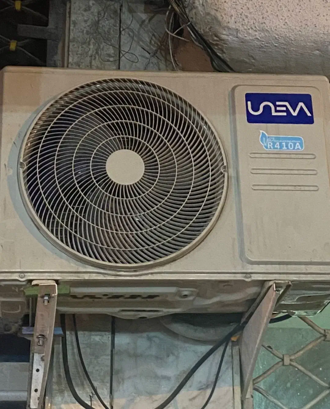 کول. پنجره ایی|کولر گازی و فن‌کوئل|پایین هولار, |دیوار