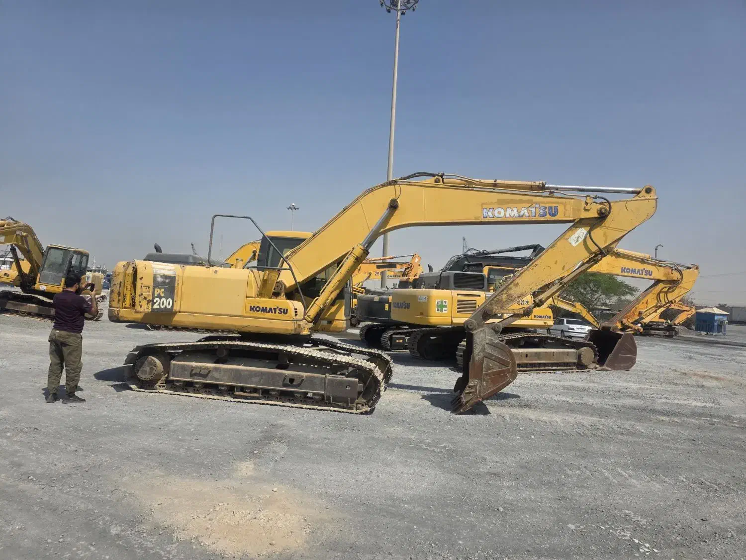 بیل میکانیکی کوماتسو ۲۲۰ خط ۷ پلاک منطقه آزاد|خودرو سنگین|اهواز, پردیس دو|دیوار