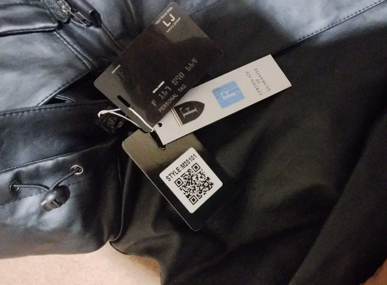 کاپشن|لباس|پیرانشهر, |دیوار