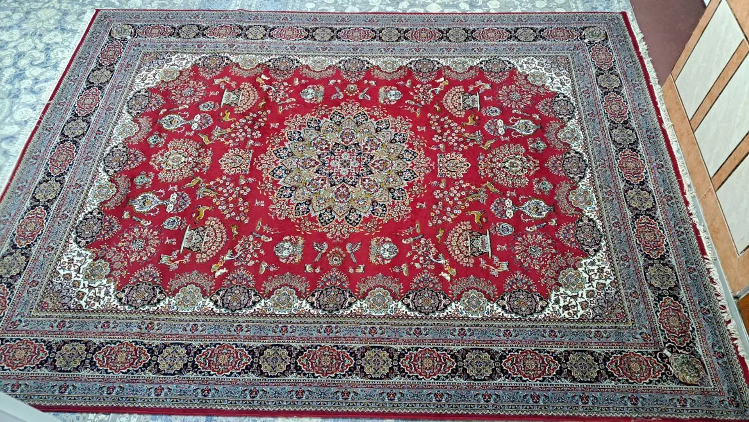 یک عدد فرش قرمز سالمه|فرش|دورود, |دیوار