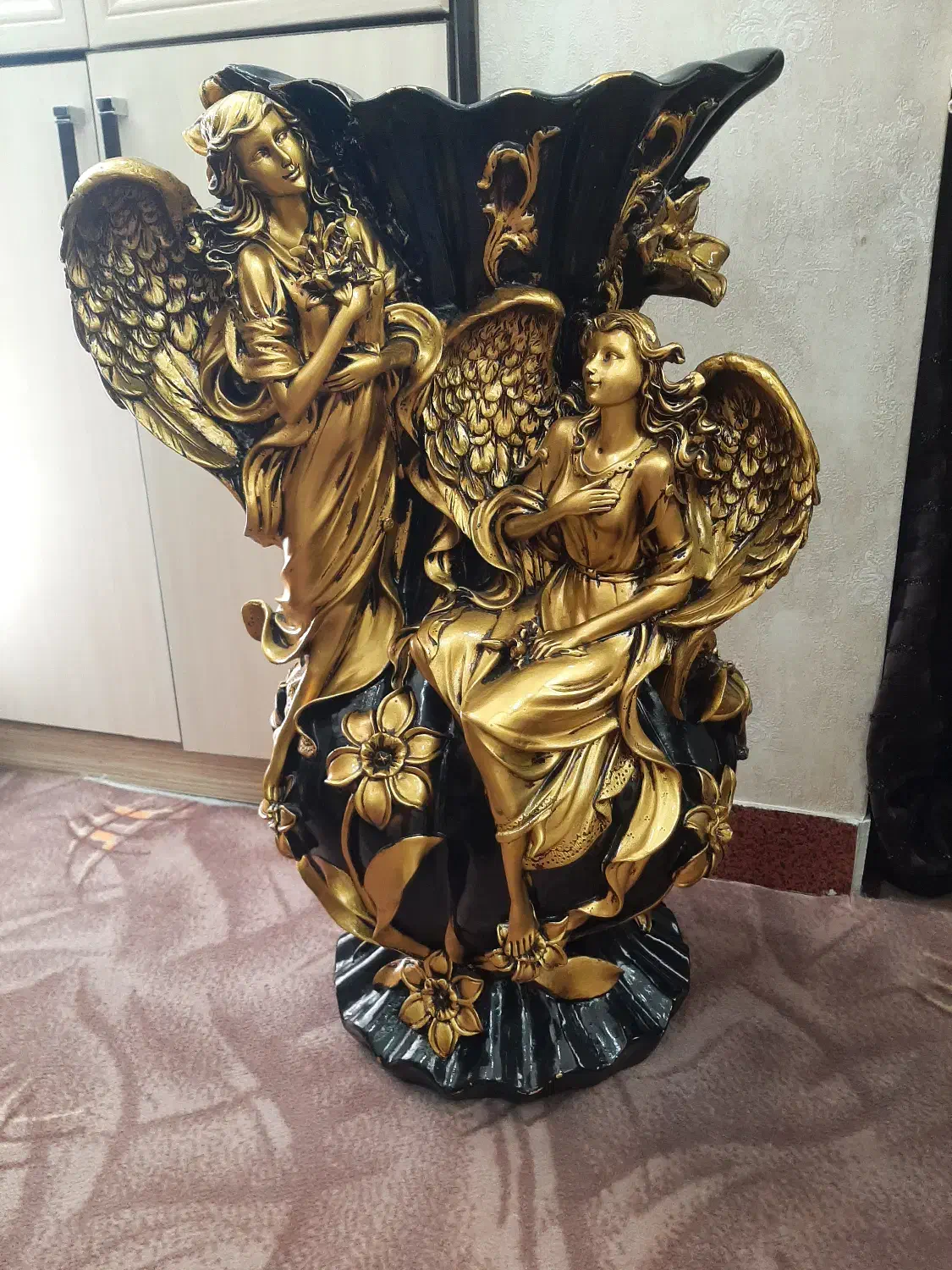 فروش ساعت و گلدان پلی استر در حد نو|ساعت دیواری و تزئینی|اردبیل, |دیوار