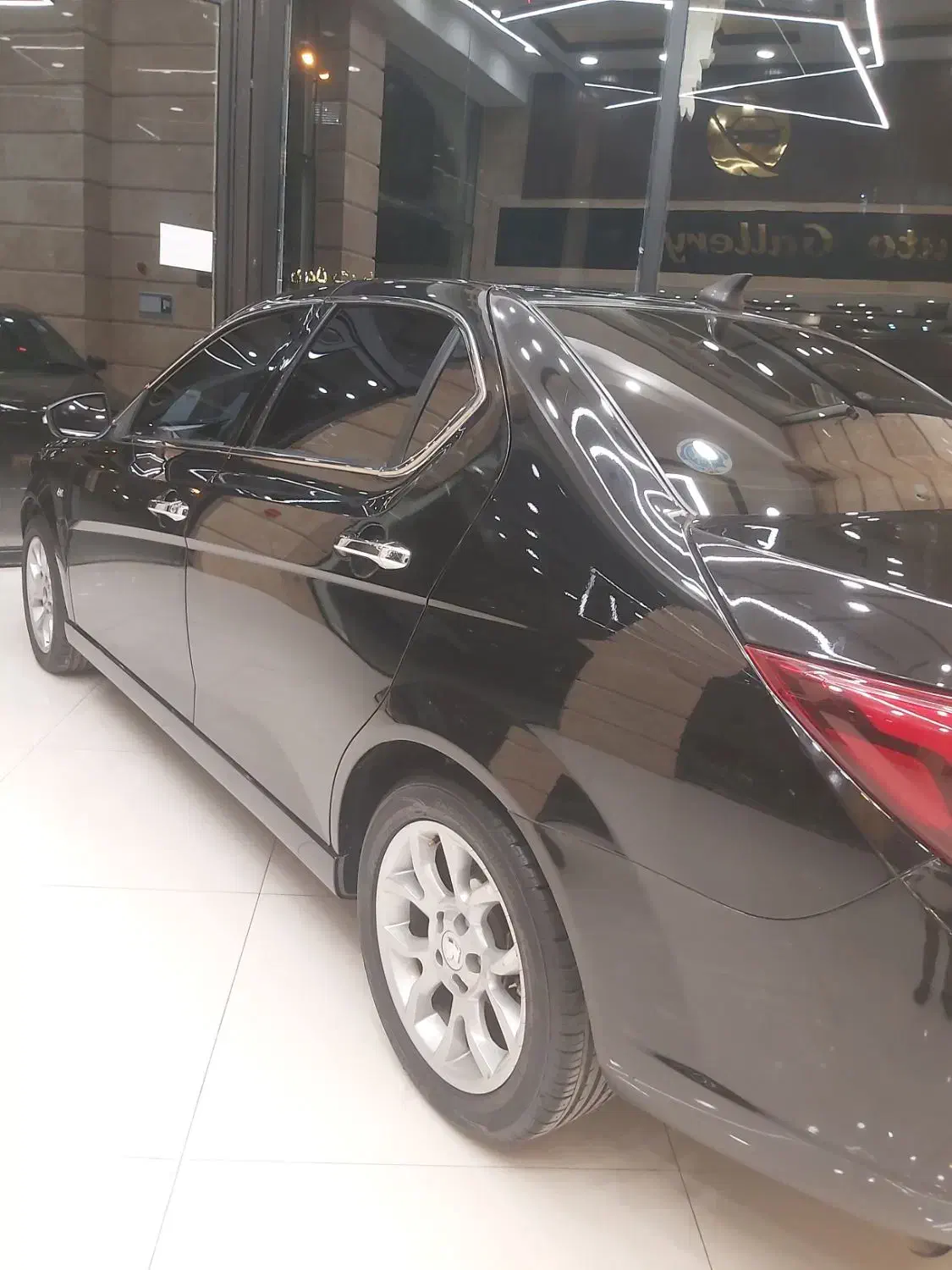 دنا اتومات ۴۰۲ نقد اقساط (اتو خلیفه)|خودرو سواری و وانت|قم, شاه سید علی|دیوار