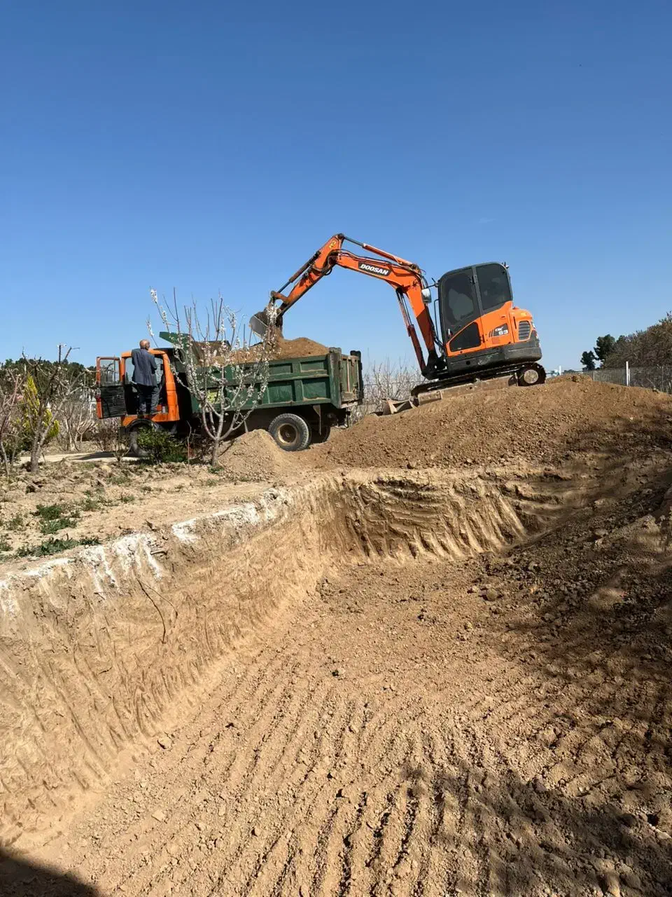اجاره بابکت و مینی بیل|خدمات پیشه و مهارت|هشتگرد, شهرک بعثت|دیوار