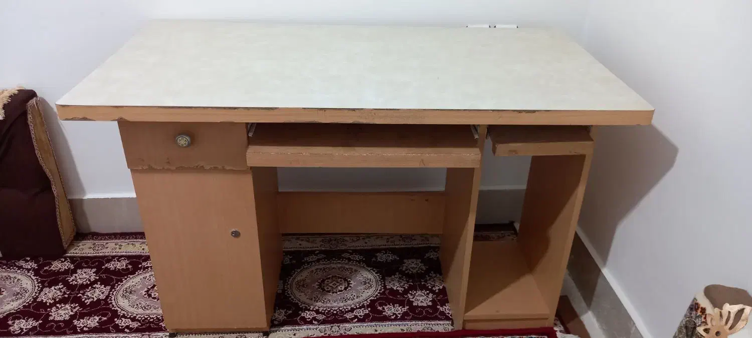 میز مطالعه|میز تحریر و کامپیوتر|هرسین, |دیوار