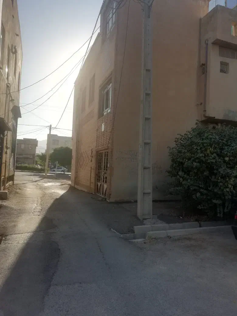 ملک زمینی دو طبقه سه بر|فروش خانه و ویلا|ایلام, |دیوار