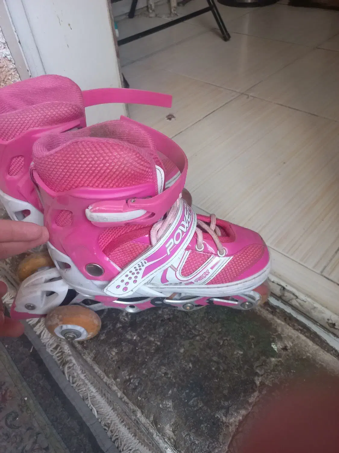 کفش اسکیت سالم ترمز دار|دوچرخه، اسکیت، اسکوتر|فولادشهر, B1|دیوار