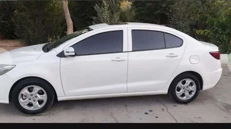 شاهین مدل ۱۴۰۰بدون رنگ ساندروف دار|خودرو سواری و وانت|شهرکرد, |دیوار