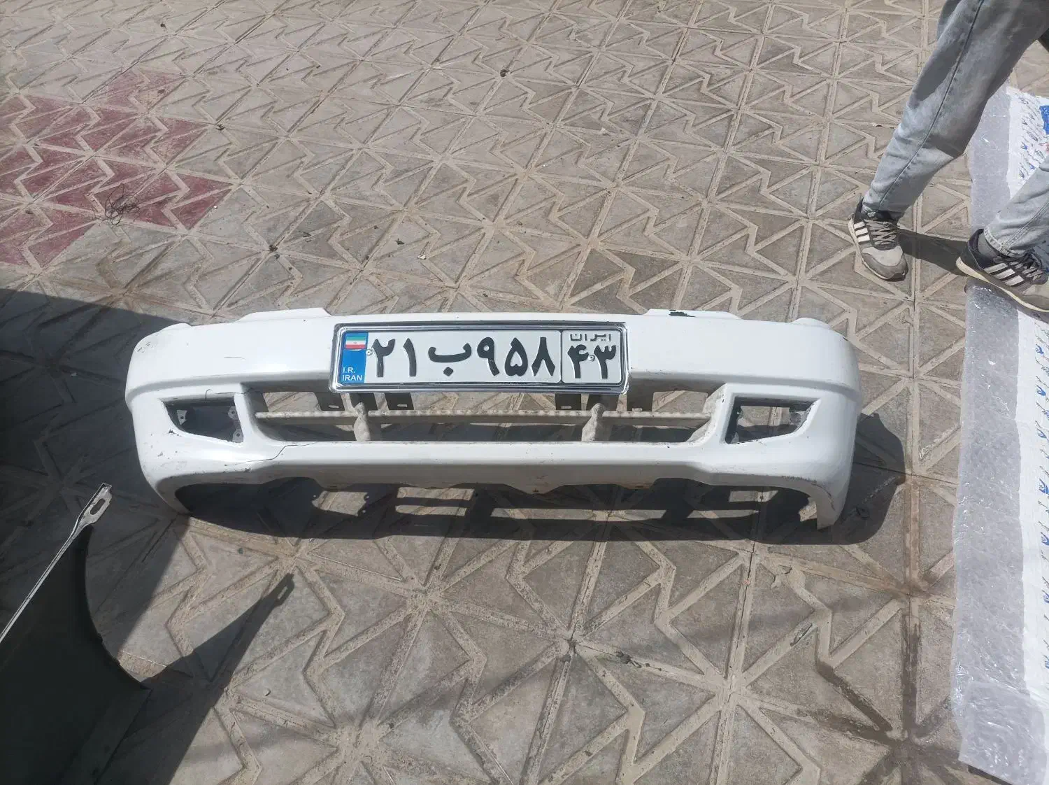 سپر 132سالم بدونه شکستگی یاضربه|قطعات یدکی و لوازم جانبی|داران, |دیوار