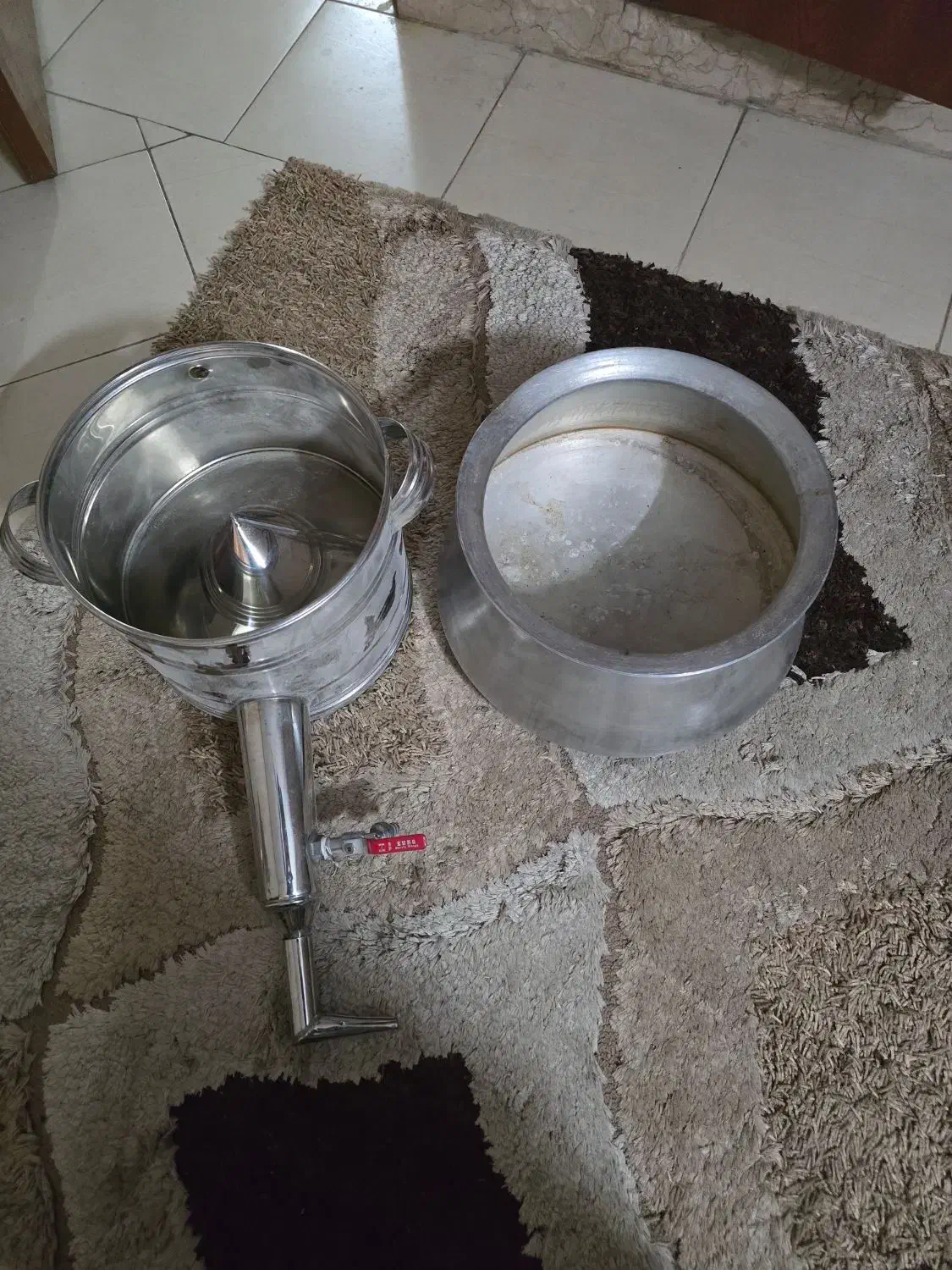 دیگ عرق گیری|ظروف پخت‌وپز|شیراز, تاچارا|دیوار