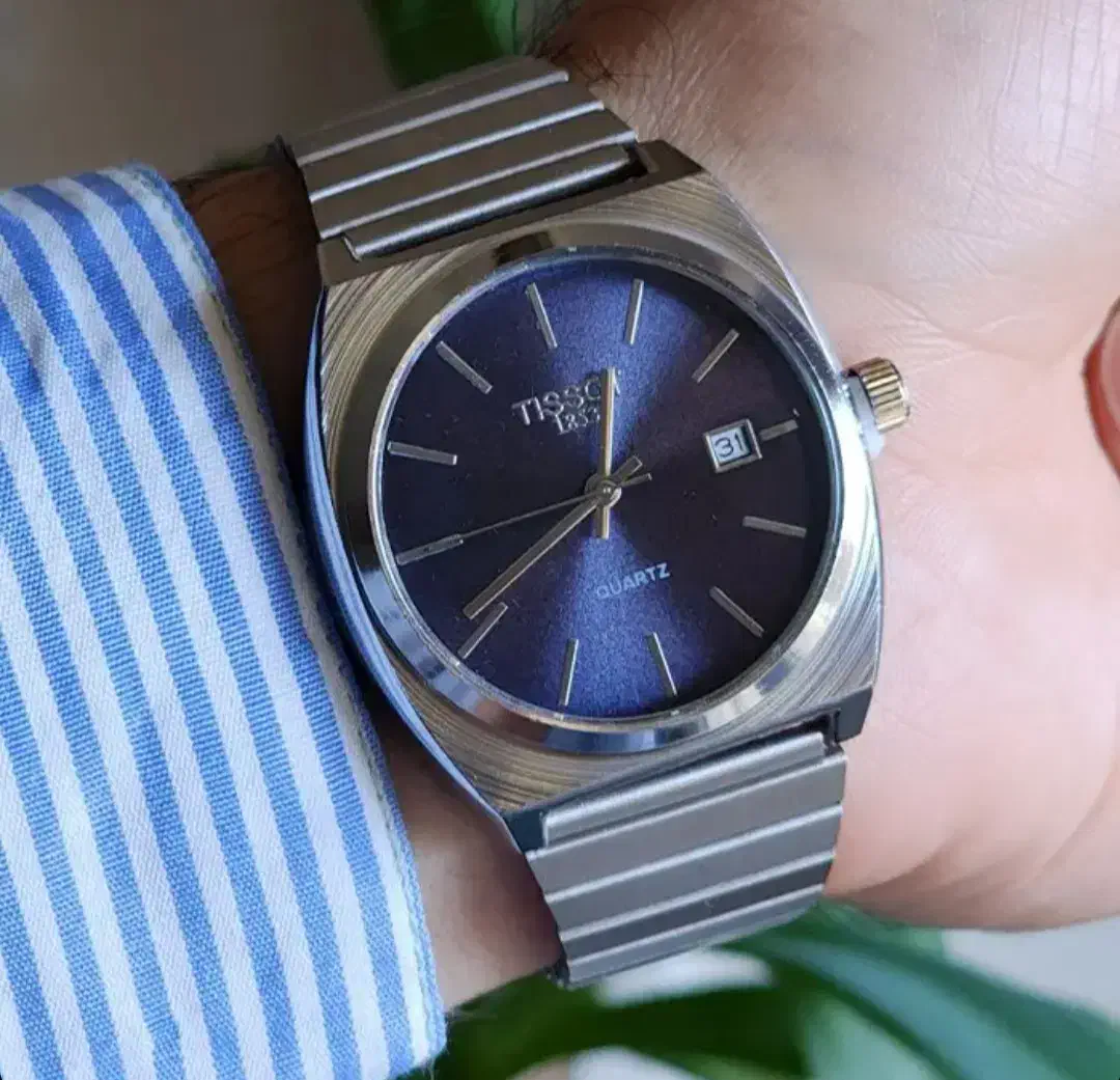 ساعت تیسوت|ساعت|شیراز, زند|دیوار