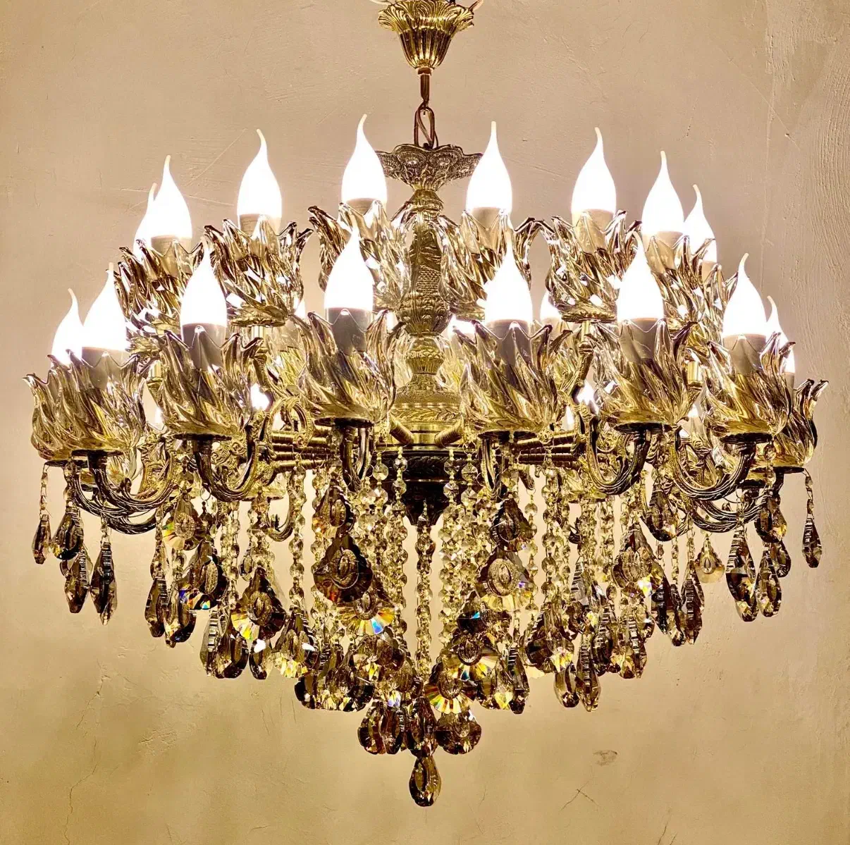 لوستر ســی شعله/طرح تعویض لوستر کهنه با نو|لوستر و چراغ آویز|تهران, نعمتآباد|دیوار