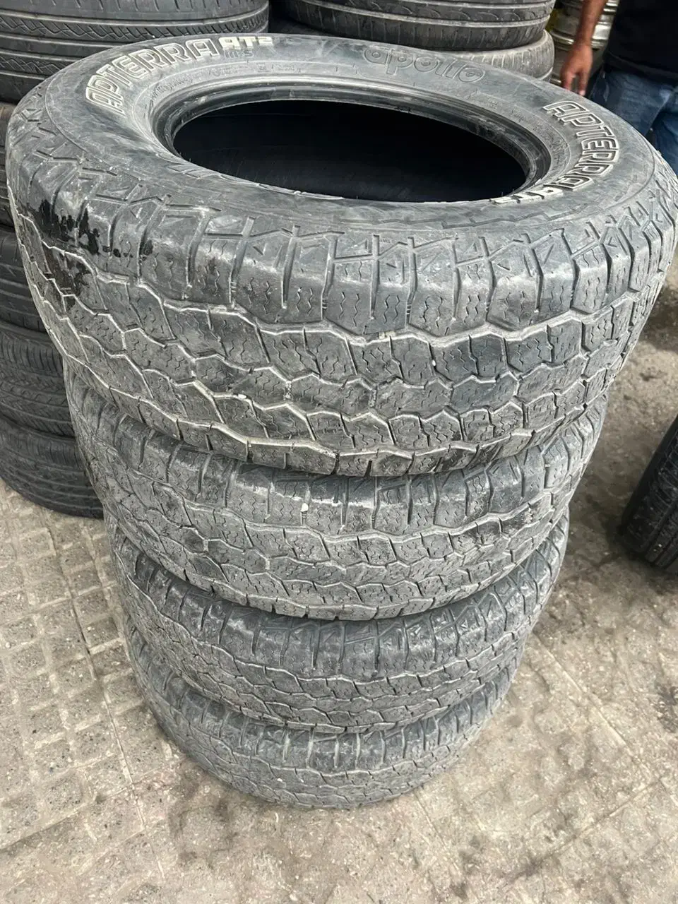 ۴ حلقه لاستیک رونیز و پاترول 245/70/16 سی درصد|قطعات یدکی و لوازم جانبی|تنکابن, |دیوار