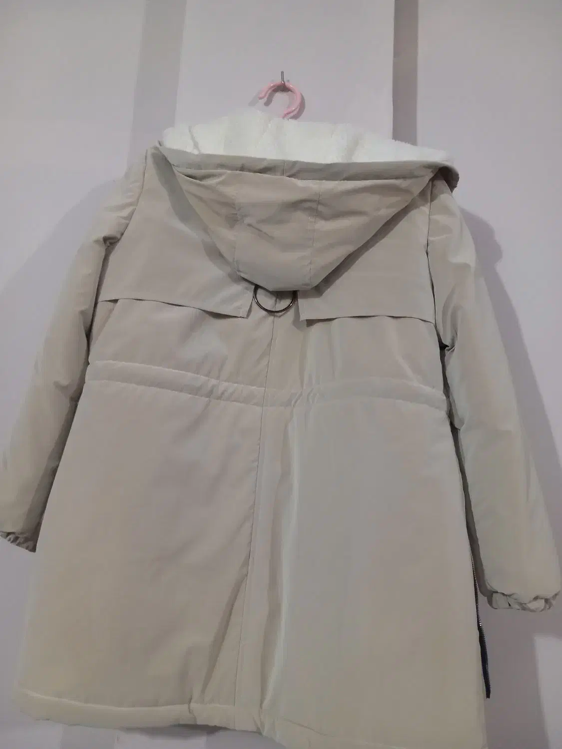 کاپشن|لباس|تالش, هشتپر|دیوار