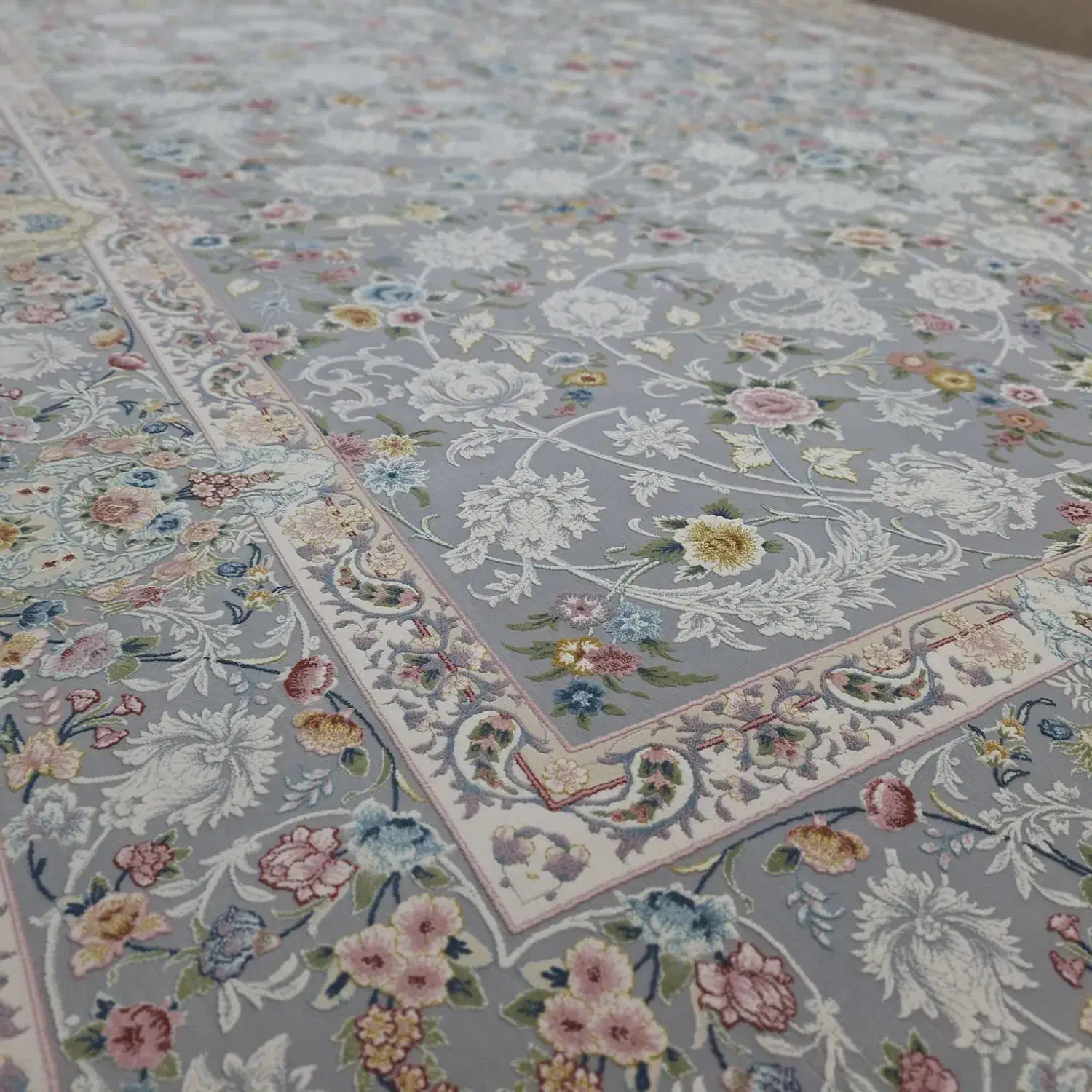 فرش ۱۲۰۰ شانه نخی(دسته دو)|فرش|بیرجند, |دیوار