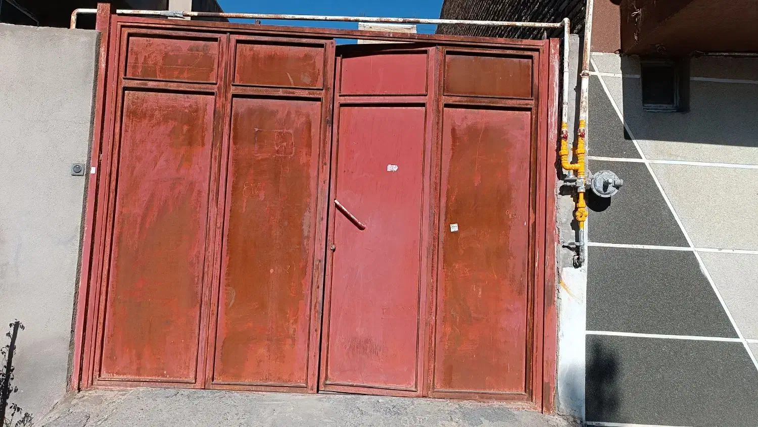 دروازه چهار تایی دیواندره|مصالح و تجهیزات ساختمان|دیواندره, |دیوار