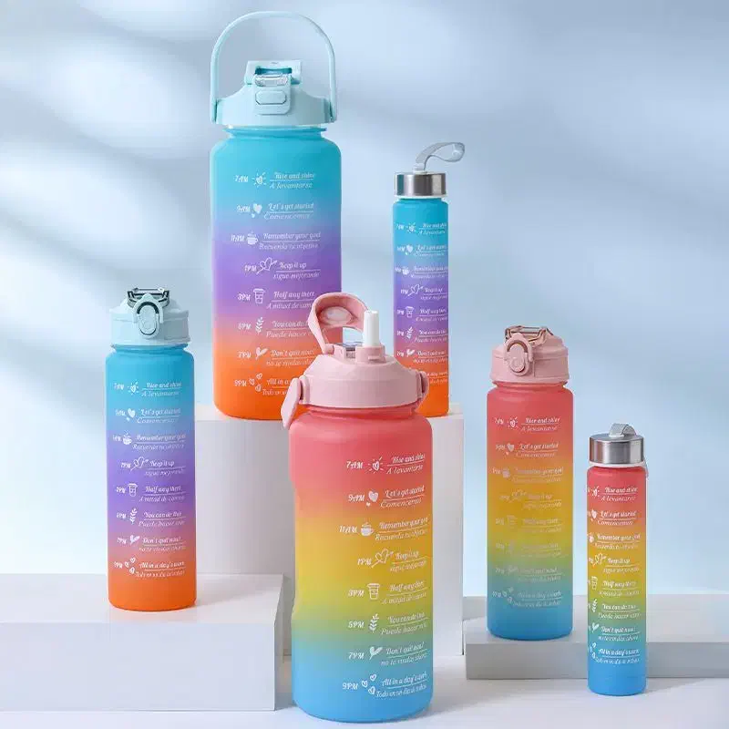 قمقمه ۳ تایی|ظروف نگهدارنده، پلاستیکی، یکبارمصرف|یزد, |دیوار