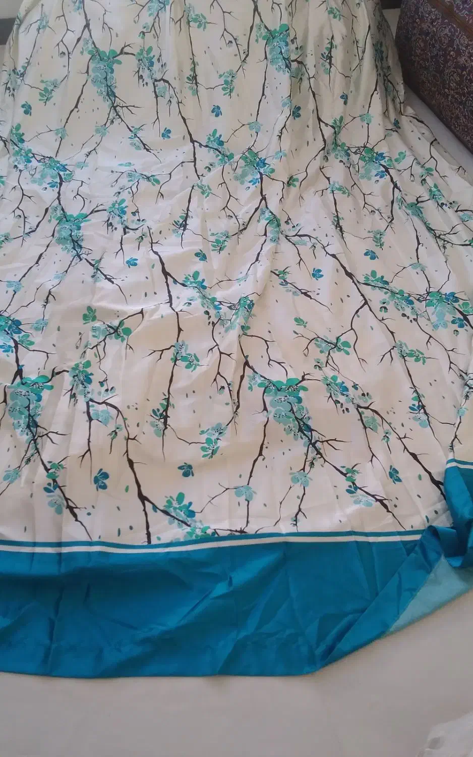 پرده ساتن گل دار|پرده، رانر، رومیزی|هشتگرد, فاز ۲ مهستان|دیوار