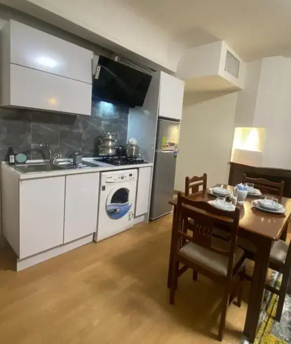 سرایدار آبدارچی خانم جهت امورات دفتر کار بازرگانی|استخدام سرایداری و نظافت|تهران, میرداماد|دیوار