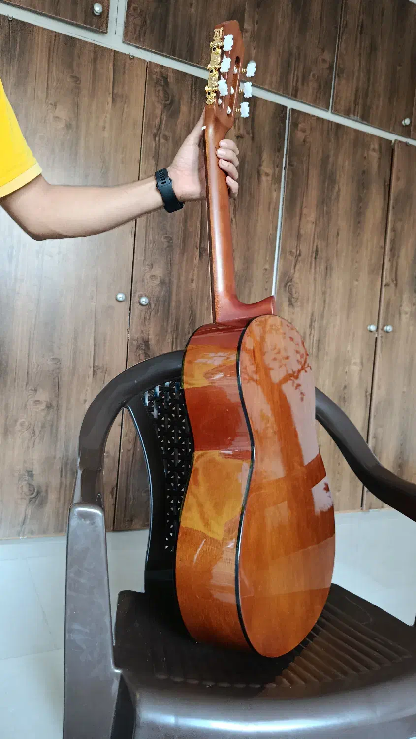 گیتار یاماها C70 اصل|گیتار، بیس، امپلیفایر|بابل, |دیوار