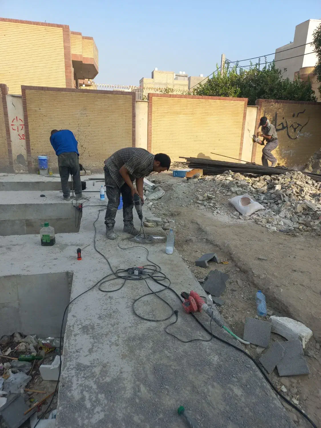 مقاوم سازی FRP آب بندی کاشت میلگرد|خدمات پیشه و مهارت|قشم, |دیوار