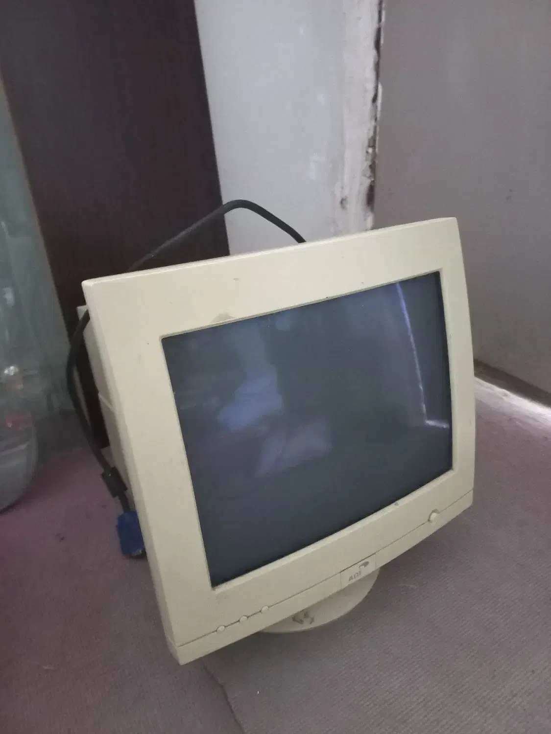 صفحه مانیتور کامپیوتر|رایانه رومیزی|آستارا, |دیوار