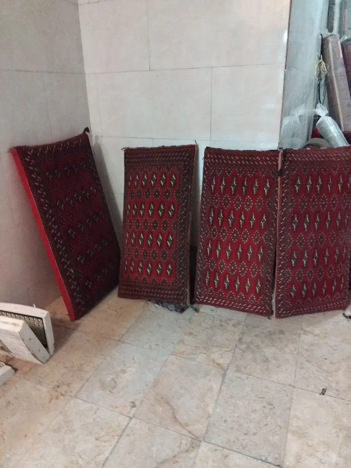 پشتی  دستباف عالی  ریز  بافت|پشتی|اصفهان, خانه اصفهان|دیوار