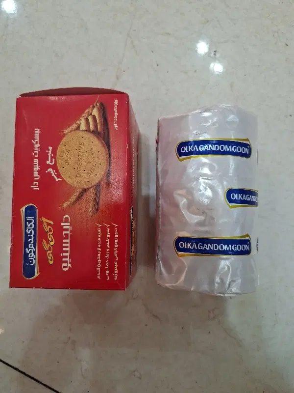 بیسکوییت|خوردنی و آشامیدنی|اصفهان, چشمه باقرخان|دیوار