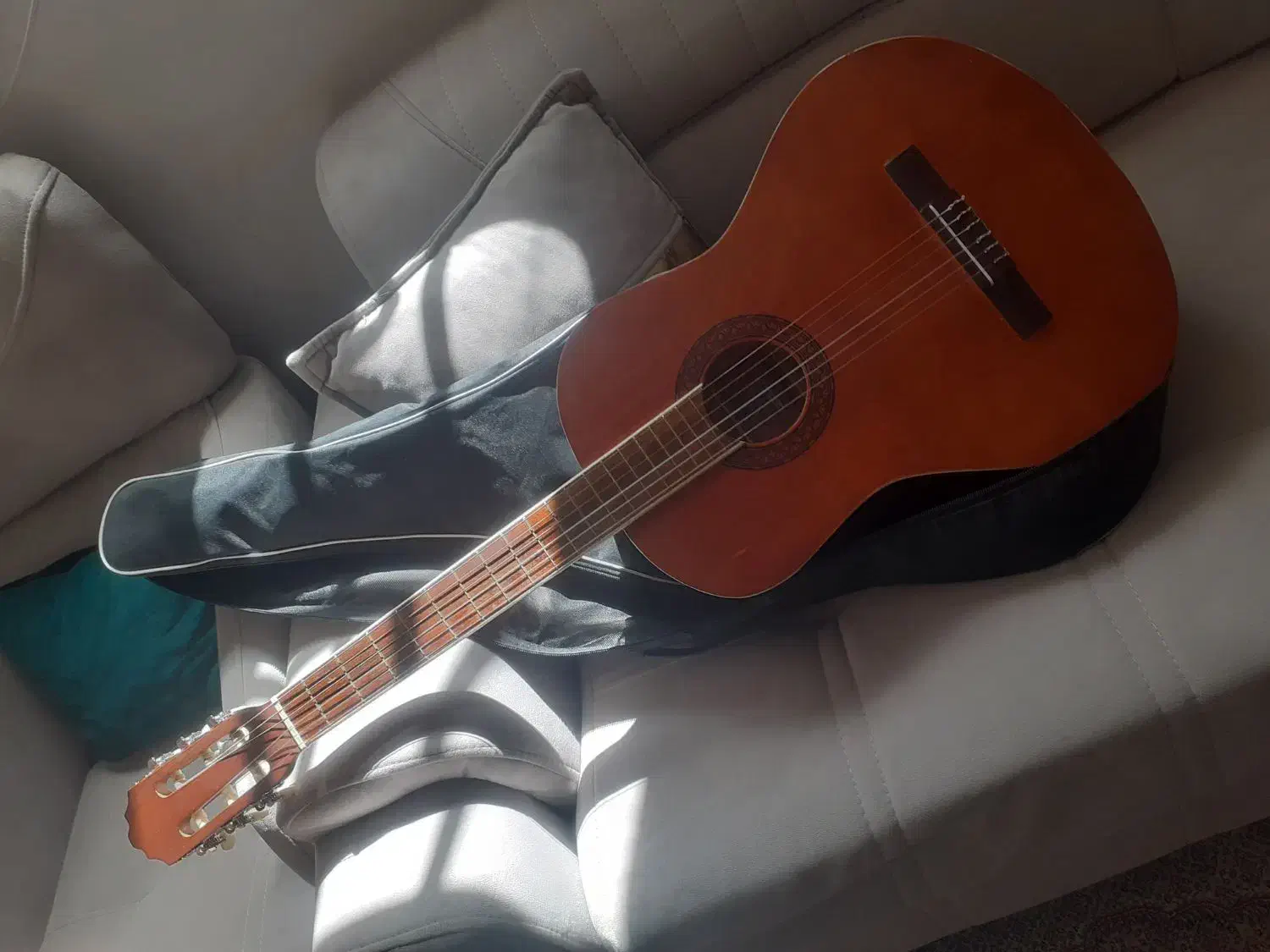 گیتار giannini cg300|گیتار، بیس، امپلیفایر|خرم‌آباد, |دیوار