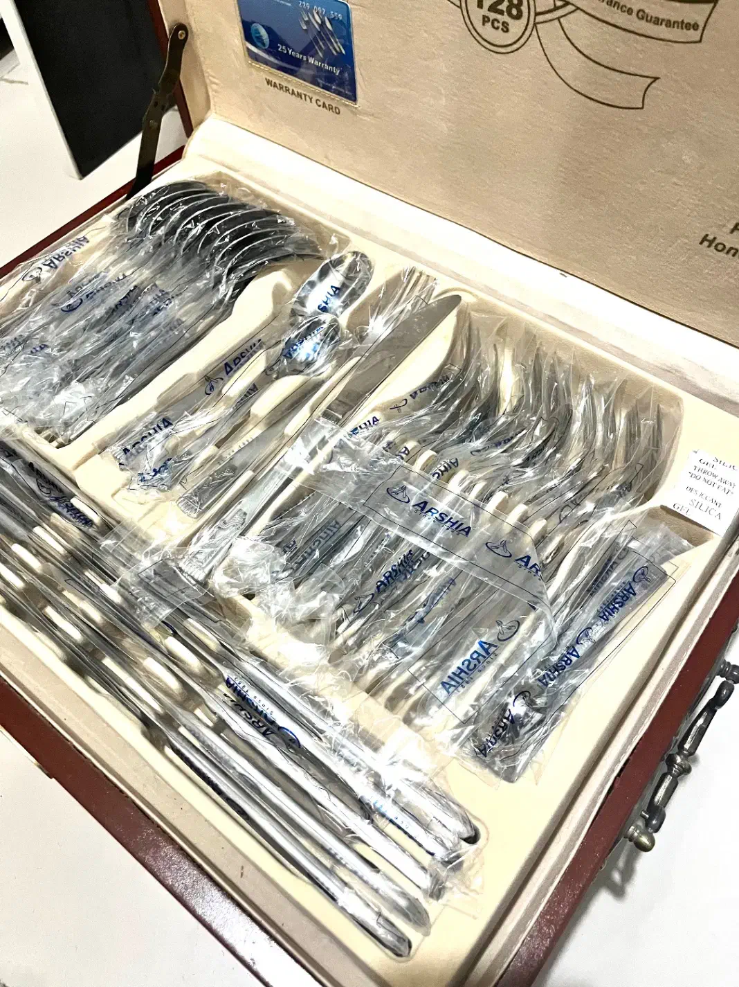 سرویس کامل قاشق چنگال|ظروف سرو و پذیرایی|کاشان, شهرک ولیعصر|دیوار