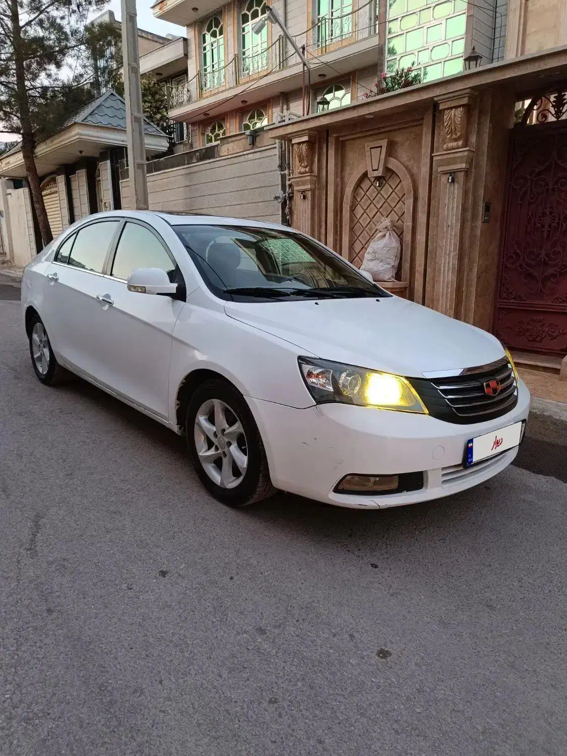 جیلی امگرند ۲۰۱۳|خودرو سواری و وانت|کرمانشاه, |دیوار