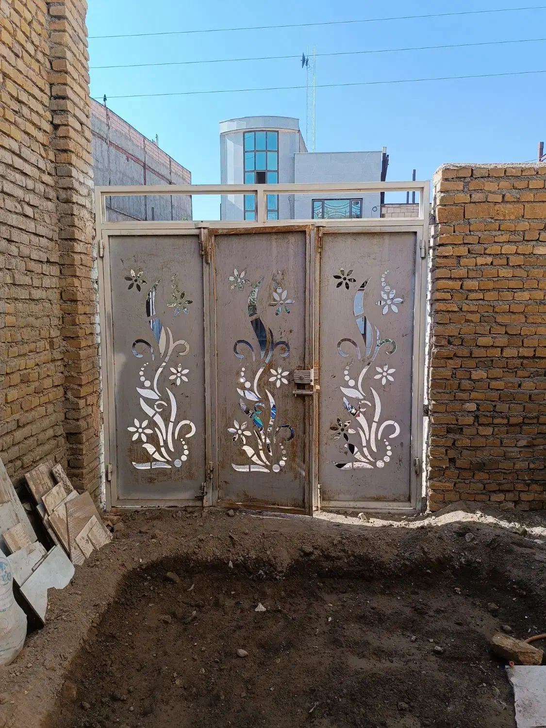 در حیاط|مصالح و تجهیزات ساختمان|سبزوار, طبرسی (جعفرآباد)|دیوار