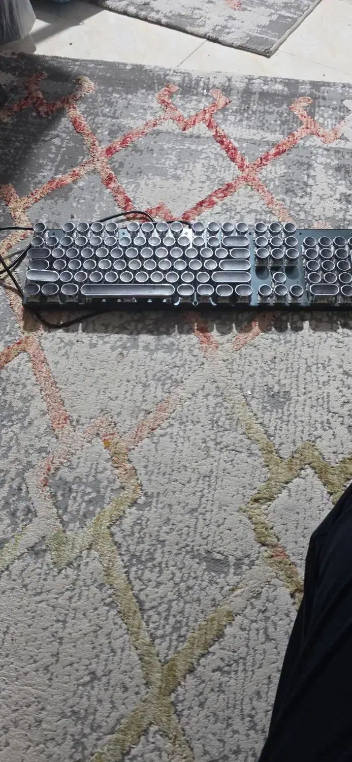 کیبورد RGB در حد نو|قطعات و لوازم جانبی رایانه|شیراز, درکی|دیوار