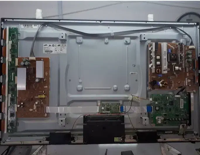 تعمیرات تلویزیون ال ای دی ، ال سی دی، فولادچنگ|خدمات پیشه و مهارت|شیراز, کلاهدوز|دیوار