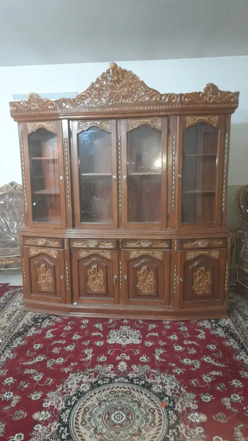 یک عدد ویترین|بوفه، ویترین، کنسول|اصفهان, پرتمان|دیوار