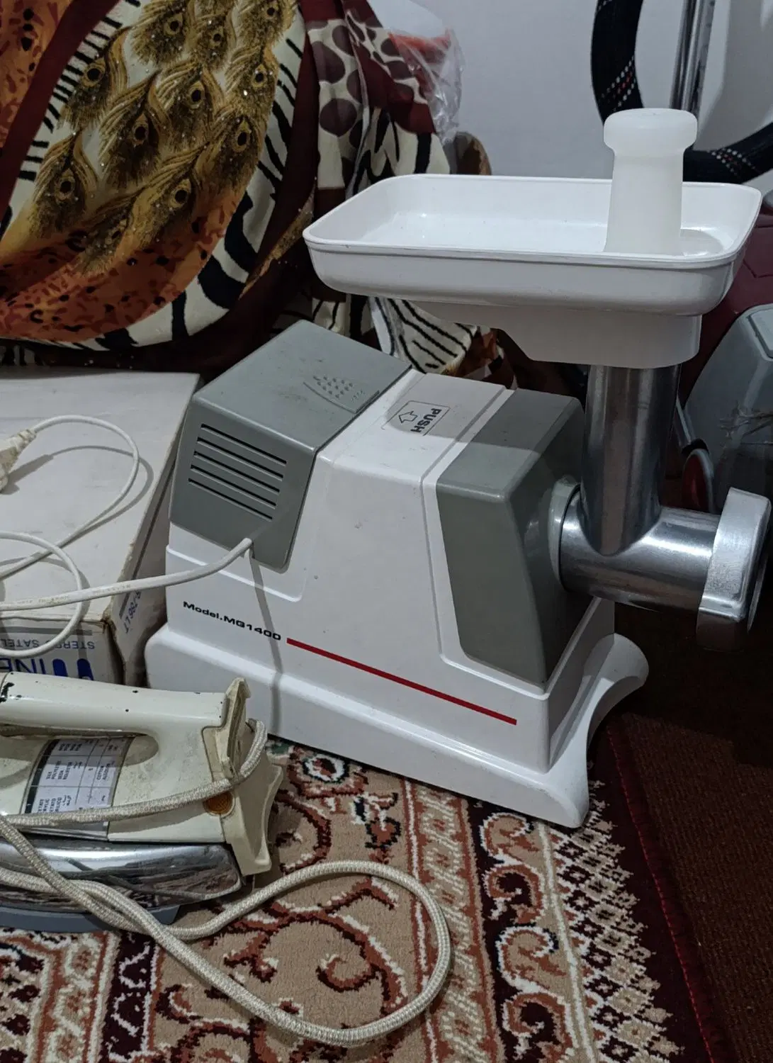 چرخ گوشت|خردکن، آسیاب، غذاساز|فومن, |دیوار