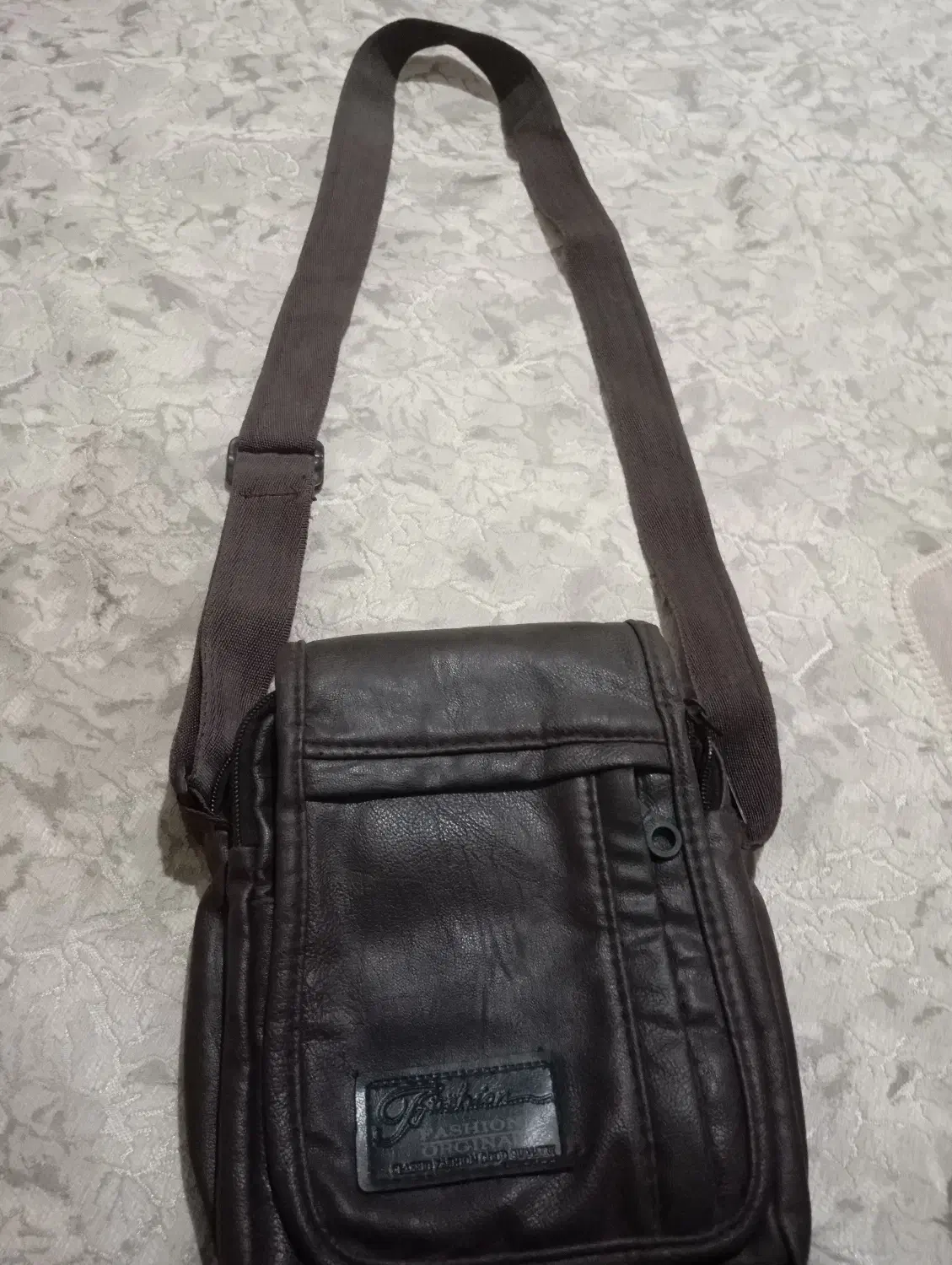 کیف رو دوشی سالم و یک کیف جیبی چرم|کیف، کفش، کمربند|رباطکریم, الارد|دیوار