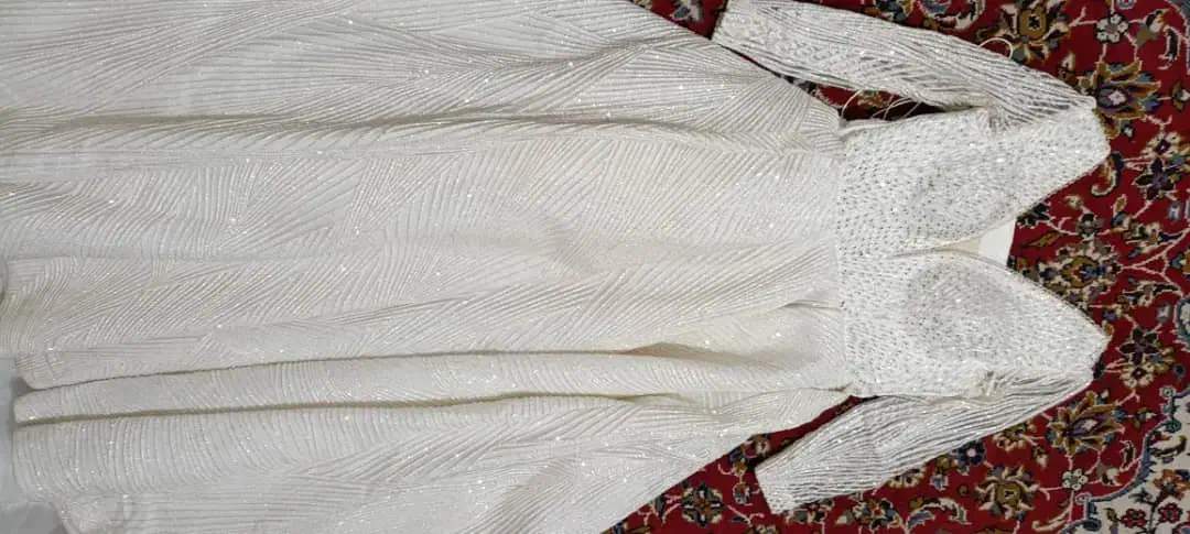 لباس عروس|لباس|آبپخش, |دیوار