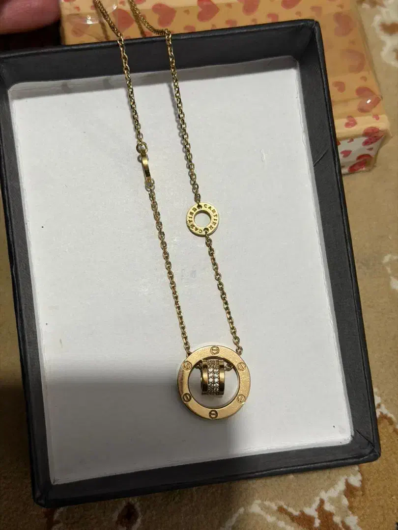 طلا نو|جواهرات|شیراز, بعثت|دیوار