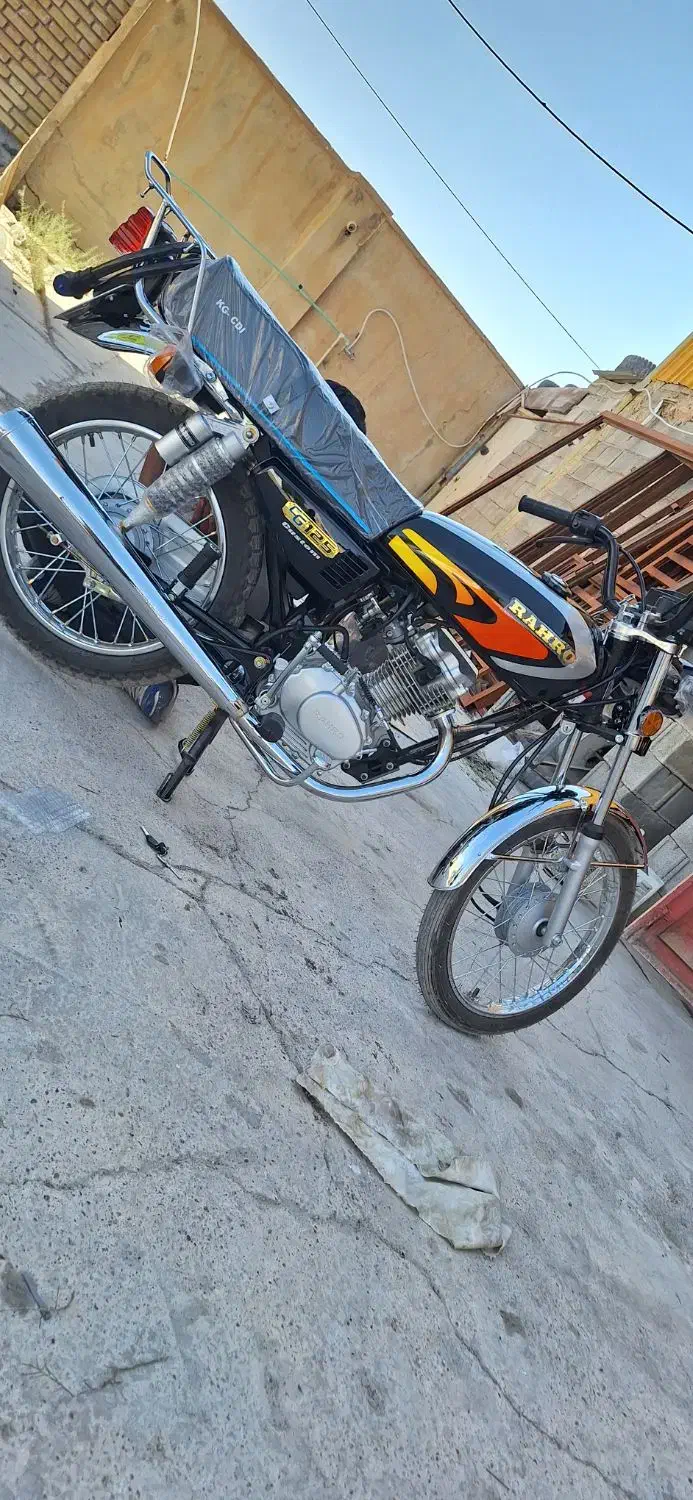 موتور ۱۲۶|موتورسیکلت|شیراز, مسلم|دیوار