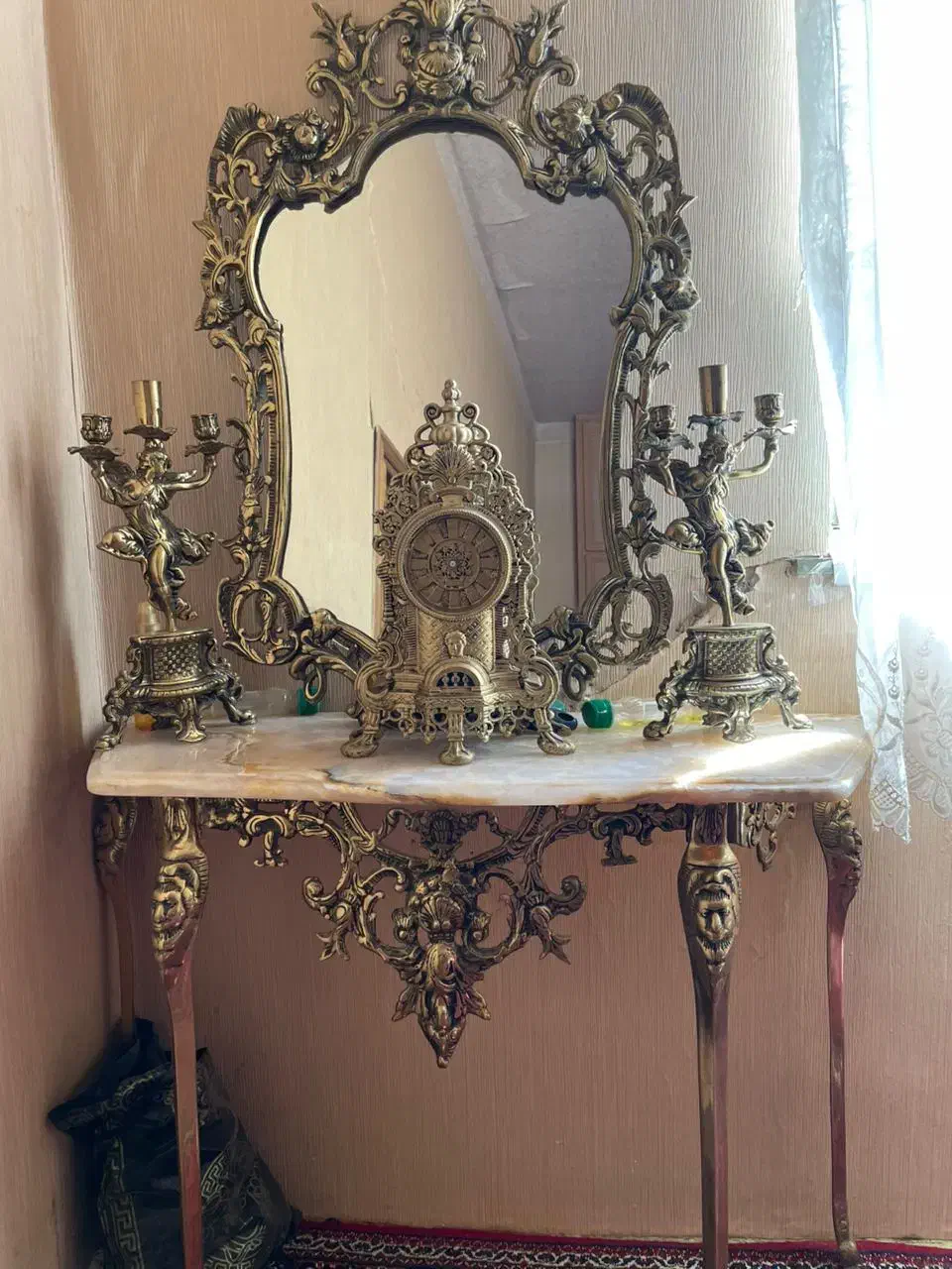 خریدار و فروشنده اینه شمعدان وسایل برنز|آینه|کرج, گلشهر|دیوار