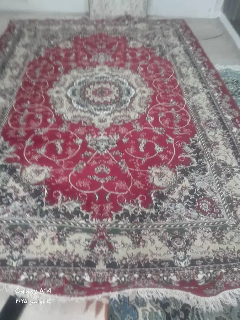 قالی ماشینی دو در سه درحد نو|فرش|شهرکرد, |دیوار