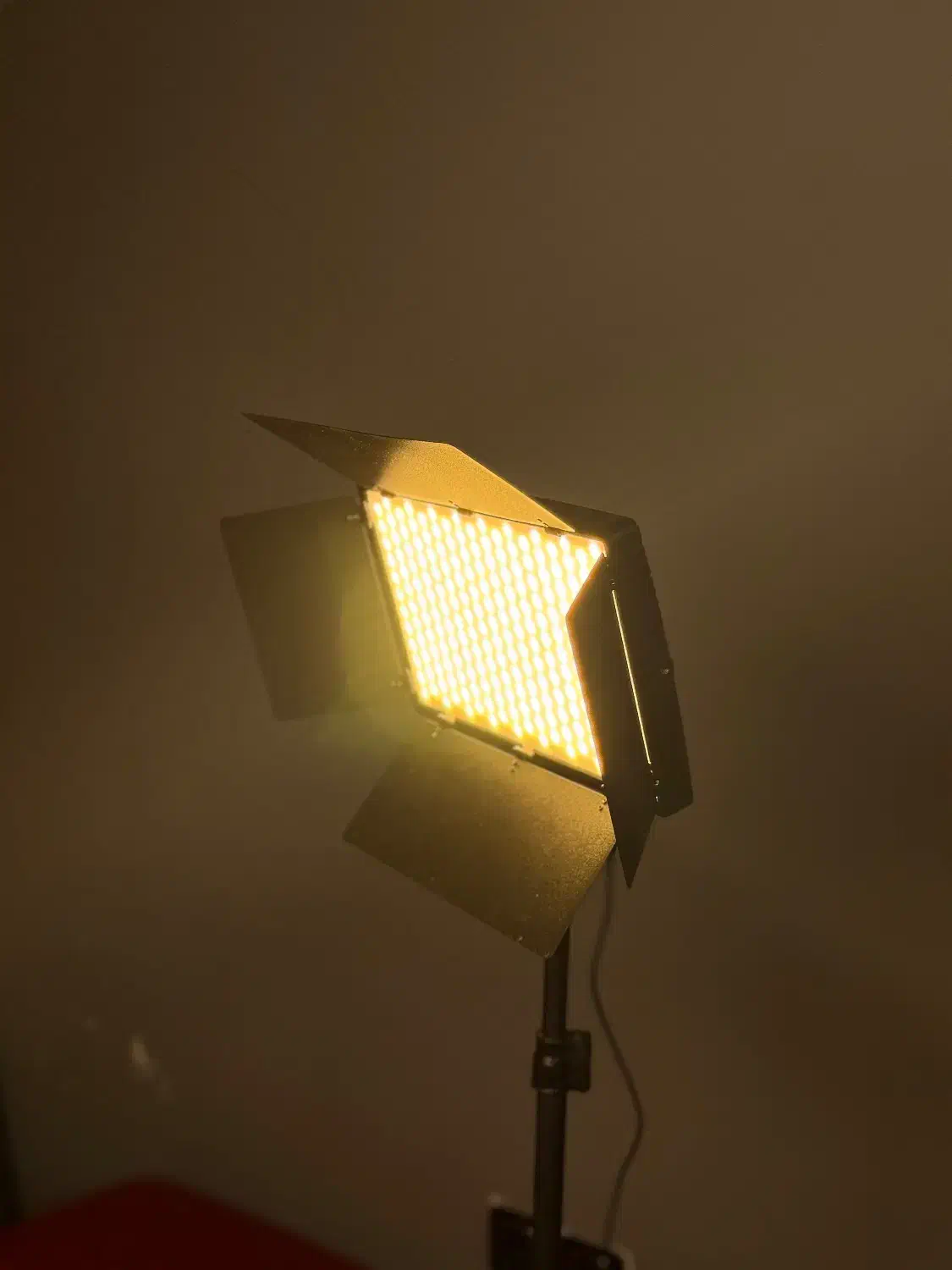 نور فلات u800 rgb|دوربین عکاسی و فیلم‌برداری|تهران, پامنار|دیوار