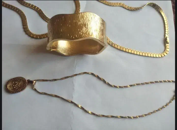 بدلیجات رنگ ثابت|بدلیجات|کرج, برغان|دیوار