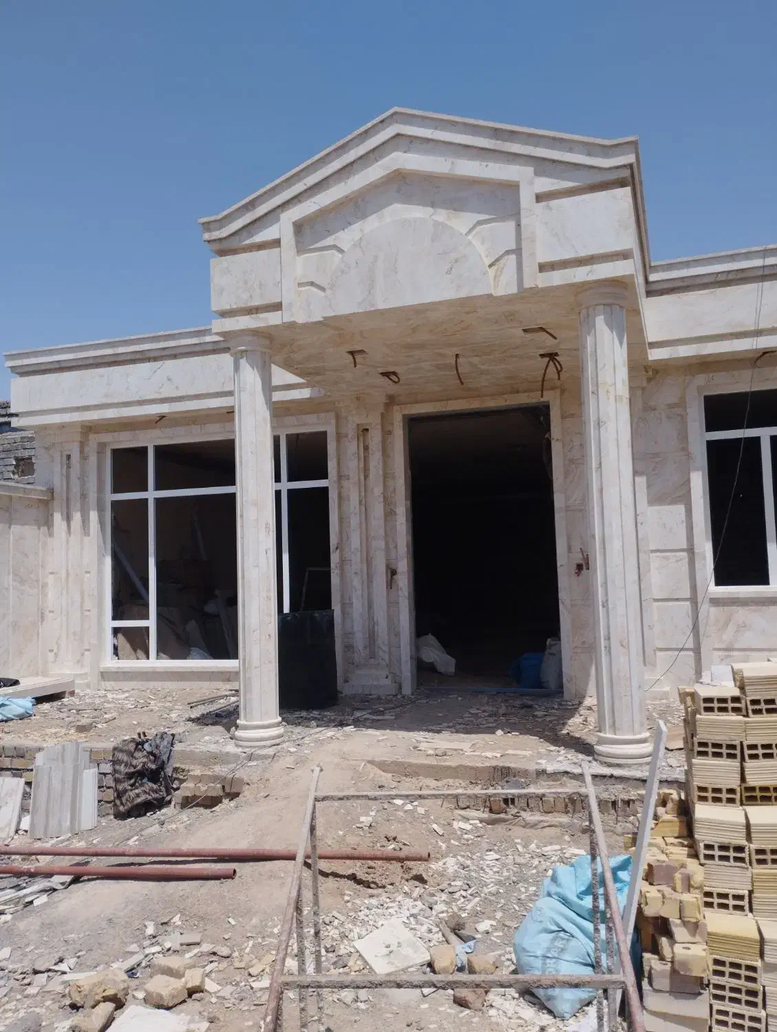 شاگرد برشکار جهت کار در نماکاری|استخدام معماری، عمران و ساختمانی|گناباد, |دیوار