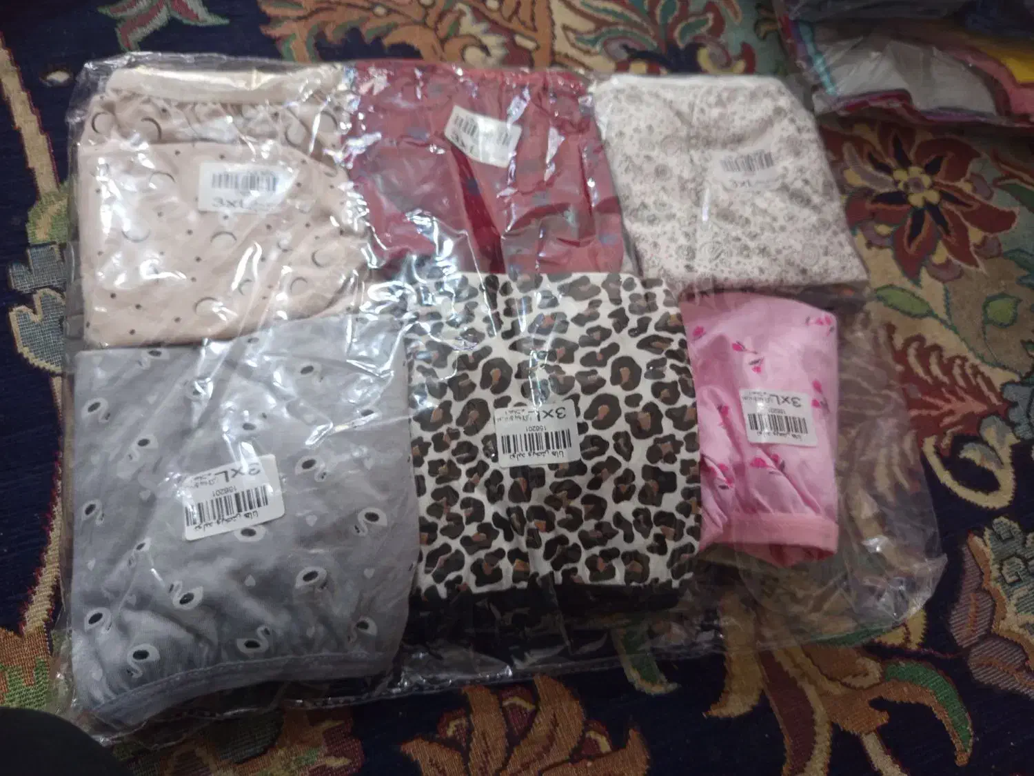 لباس زیر|لباس|مهریز, |دیوار