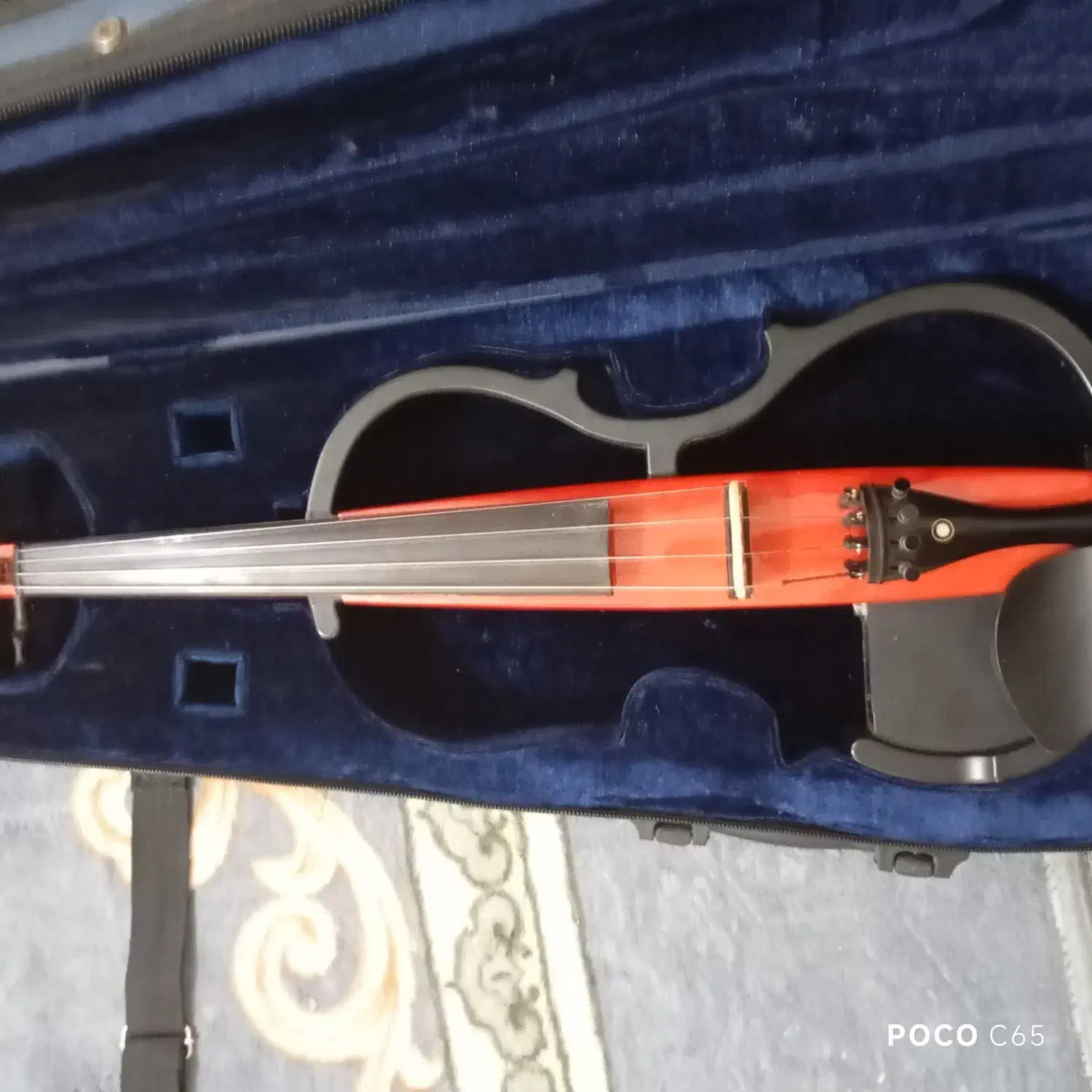 یه عدد ویالون تکنواز الکترونیک در حد|ویولن|بندرعباس, |دیوار