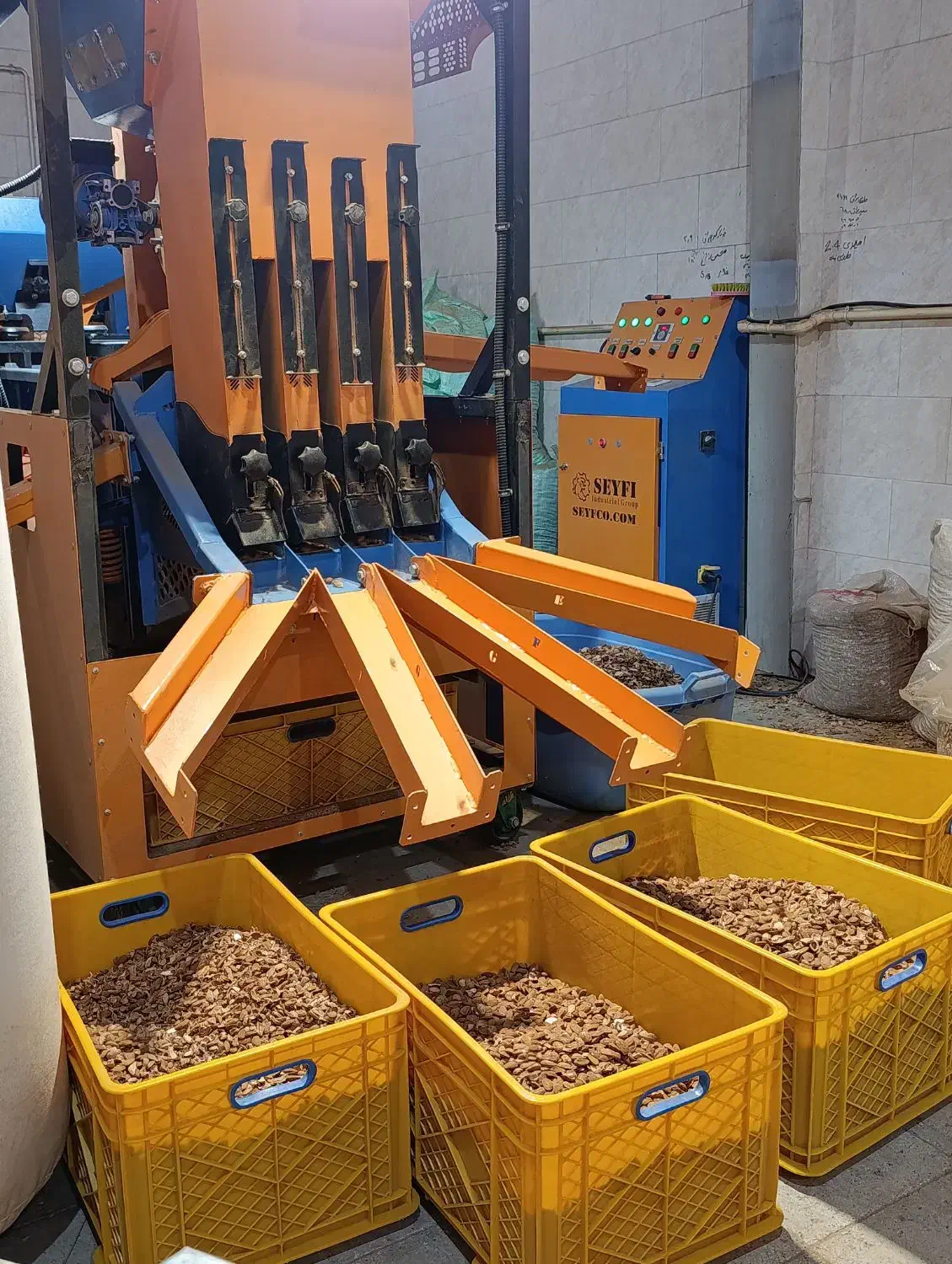 مغز بادام سنگی ایرانی بدون تلخی|خوردنی و آشامیدنی|تهران, دانشگاه شریف|دیوار