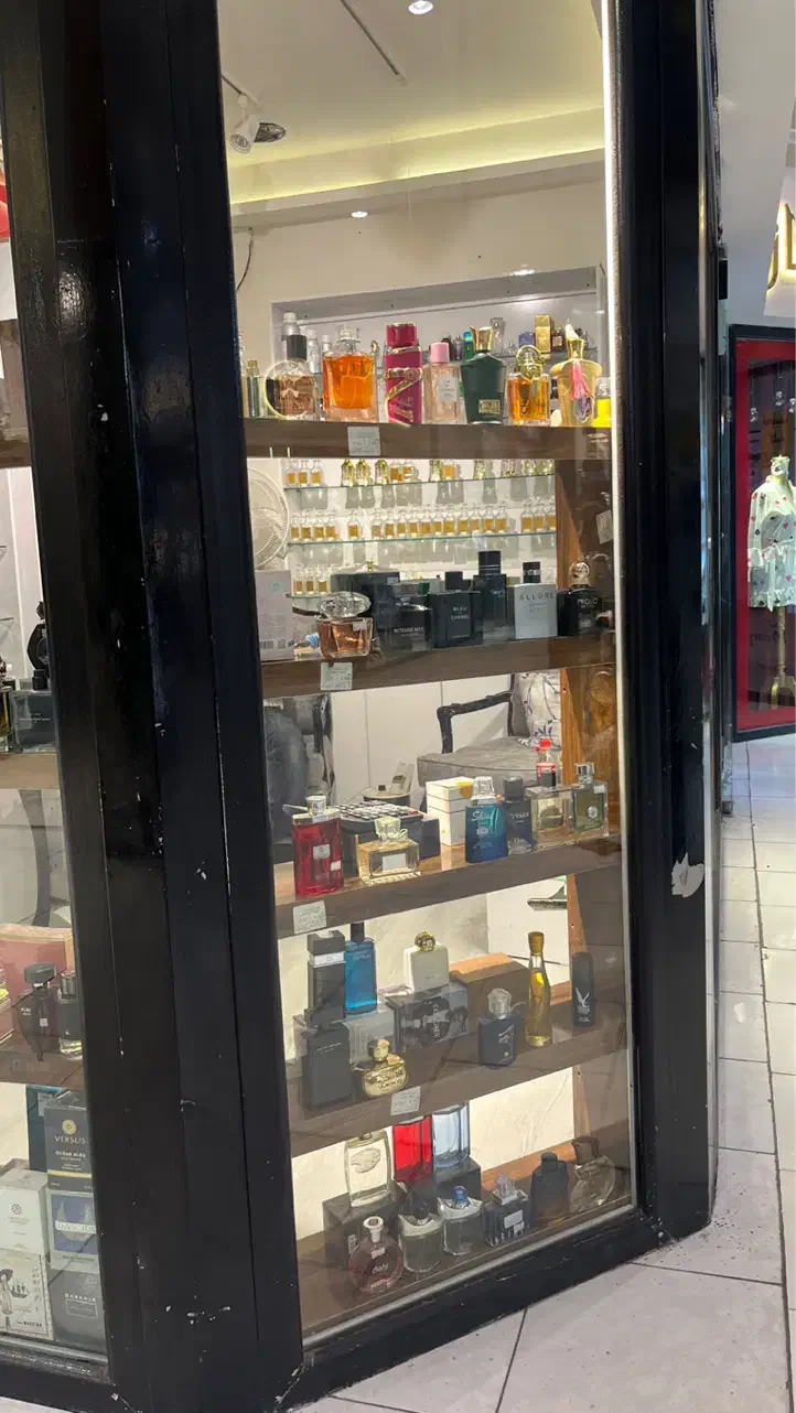 دکور مغازه عطر و ادکلن|فروشگاه و مغازه|مشهد, جانباز|دیوار