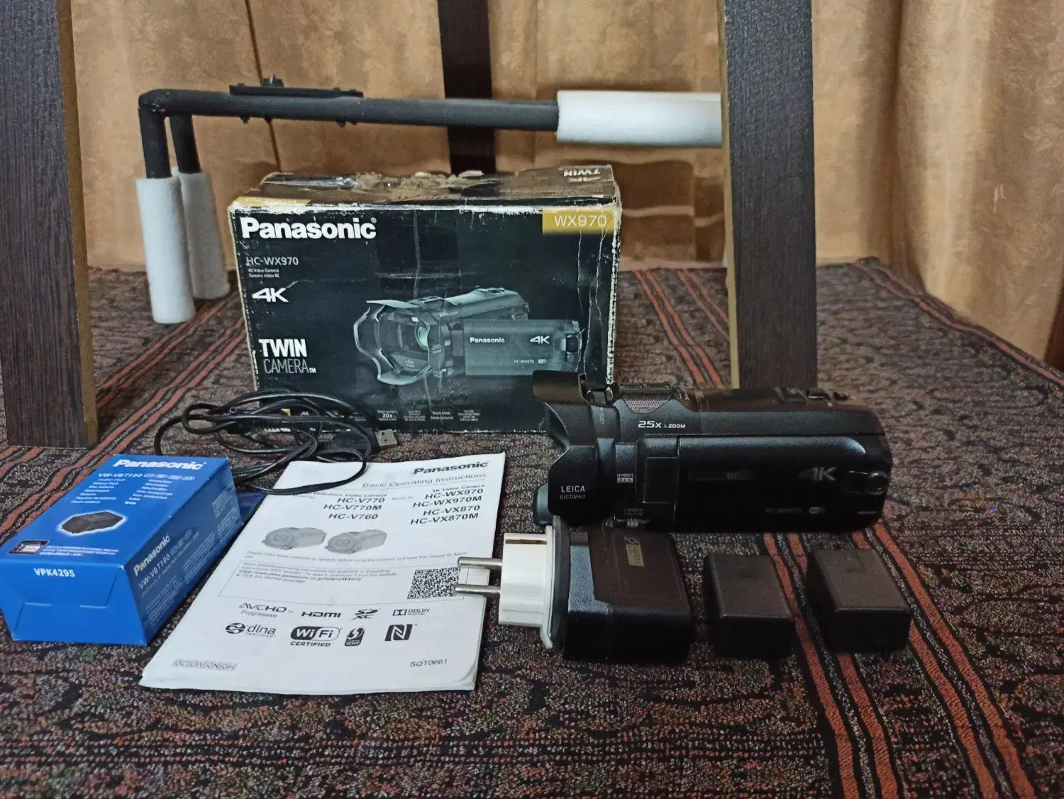 دوربین فیلمبرداری و عکاسی فورکی پاناسونیکwx970|دوربین عکاسی و فیلمبرداری|شیراز, شاهچراغ|دیوار